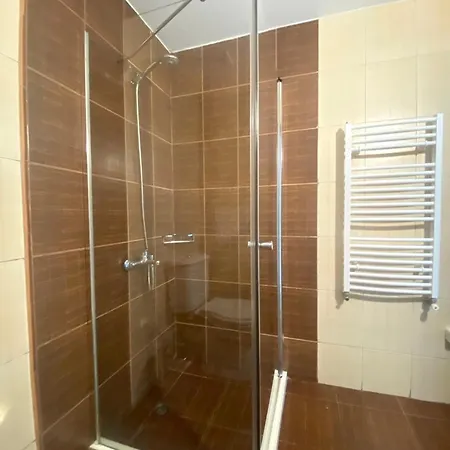 Apartment Barosa Royal Towers *