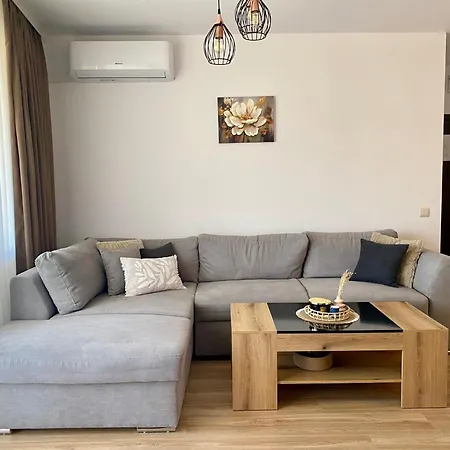 דירה Barosa Royal Towers בנסקו